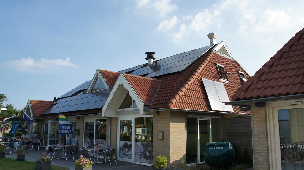 Appartementenhotel Tjermelan Terschelling Oosterend  Exterior photo